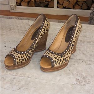 Leopard printed calf hair wedges